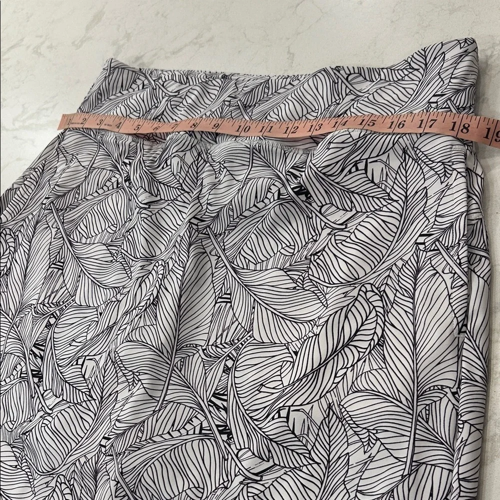 Moteepi Golf Tennis Pickleball Skort XL Black/White Leaf Pattern Skirt‎